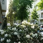 بيت ضيافة Majesty برلين