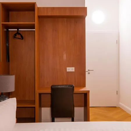 بيت ضيافة Majesty 2*