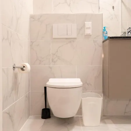 Majesty Casa de hóspedes 2*