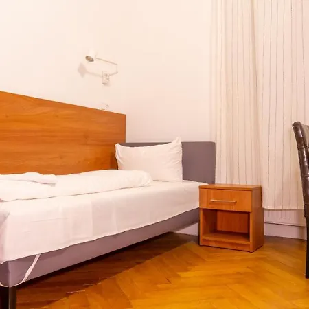 Majesty Гостевой дом 2*